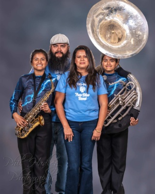 PCH06053-Atziry-Noelia-Parents-1