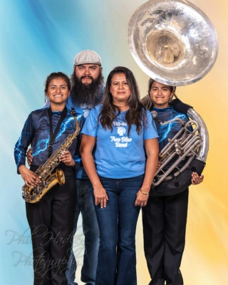 PCH06053-Atziry-Noelia-Parents-2